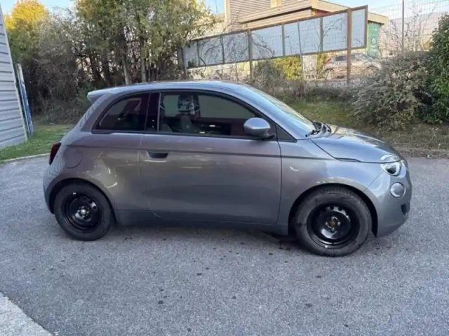 Fiat 500 e 95ch action plus — photo 4