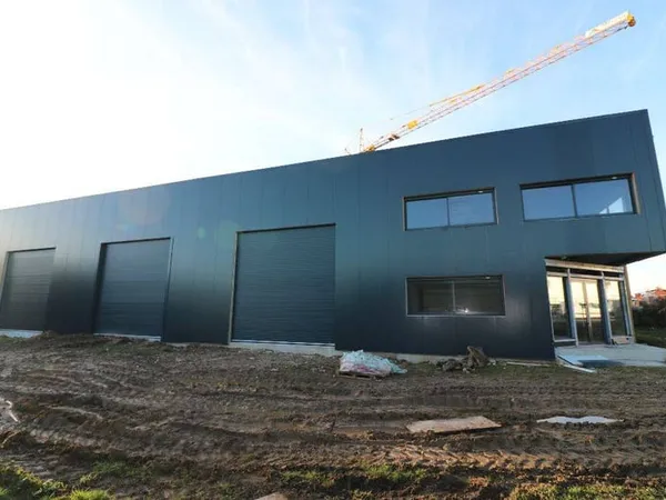 Entrepôt 500 m²