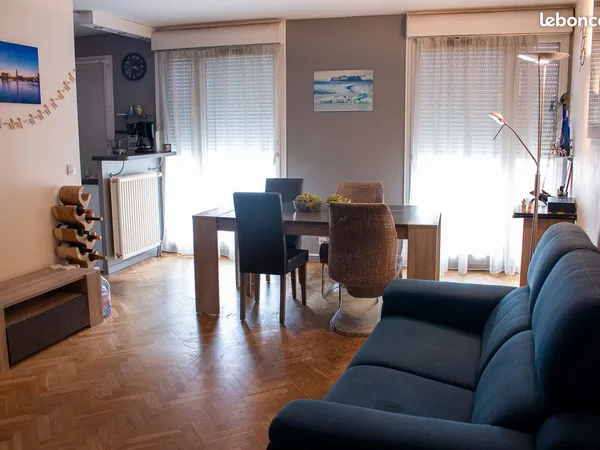 Duplex 5 mn à pied de la gare RER