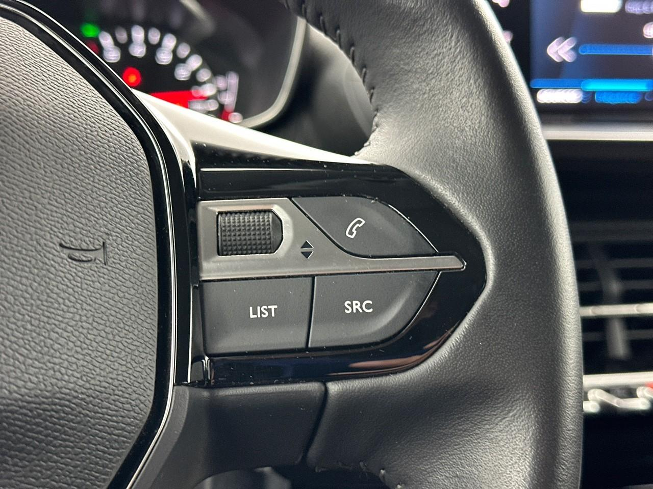 Peugeot 208 puretech 75 s&s bvm5 style — photo 19