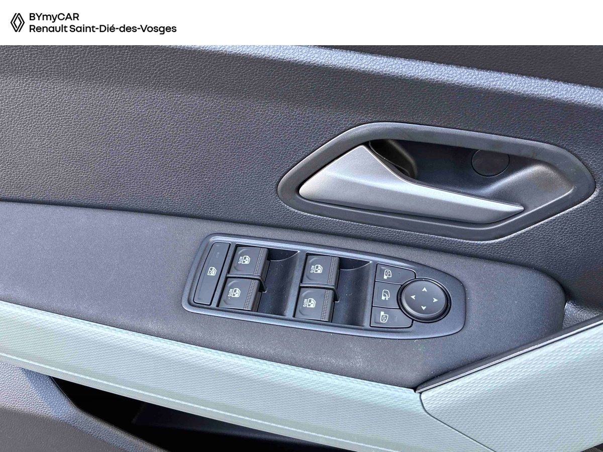 Dacia Duster Hybrid 155 — photo 19
