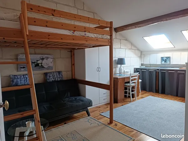 Studio de qualité dans grande demeure centre ville saumur