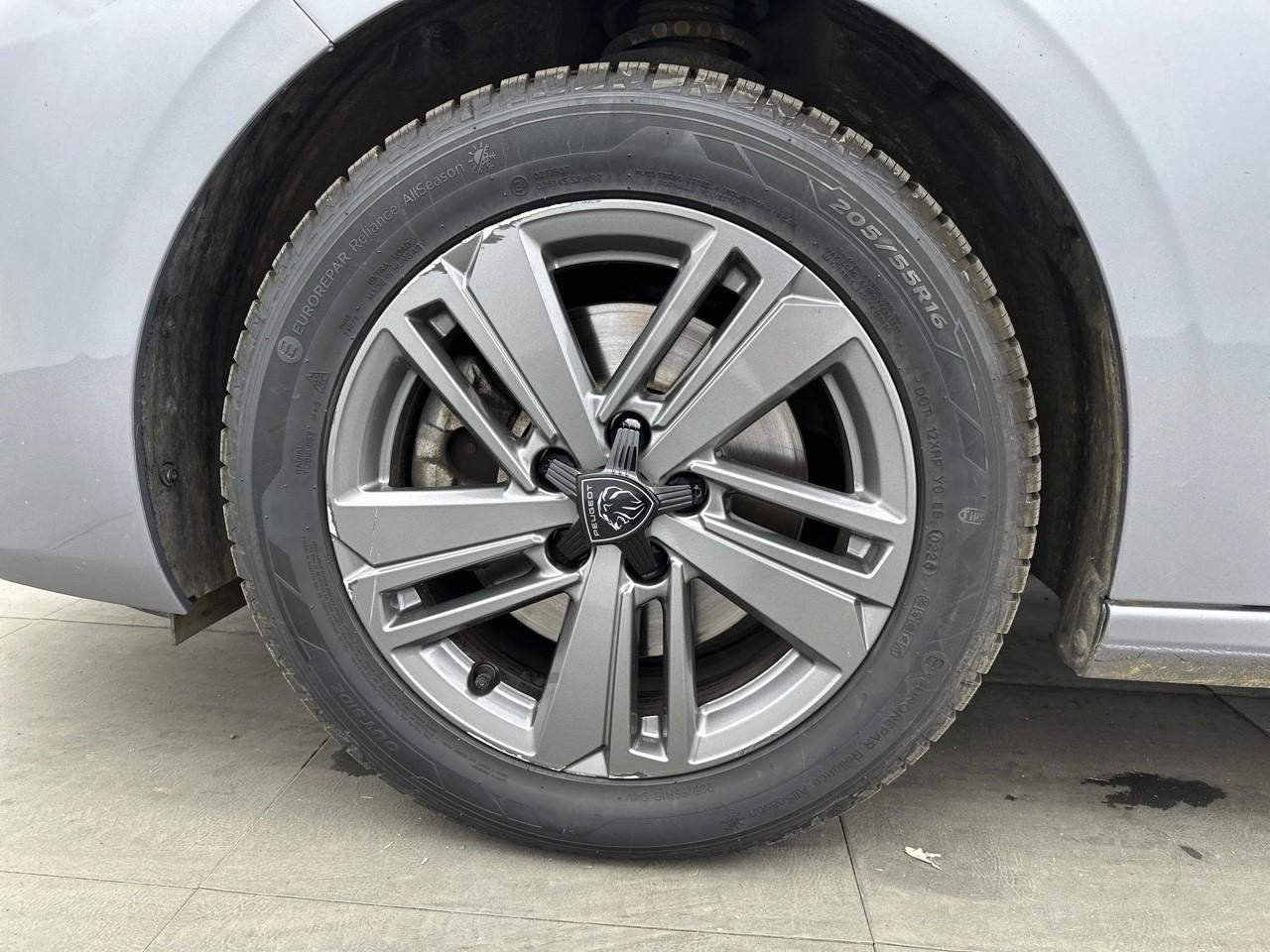 Peugeot 308 bluehdi 130ch s&s eat8 active pack — photo 14