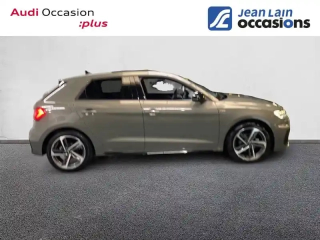 Audi A1 sportback 35 tfsi 150 ch s tronic 7 — photo 4