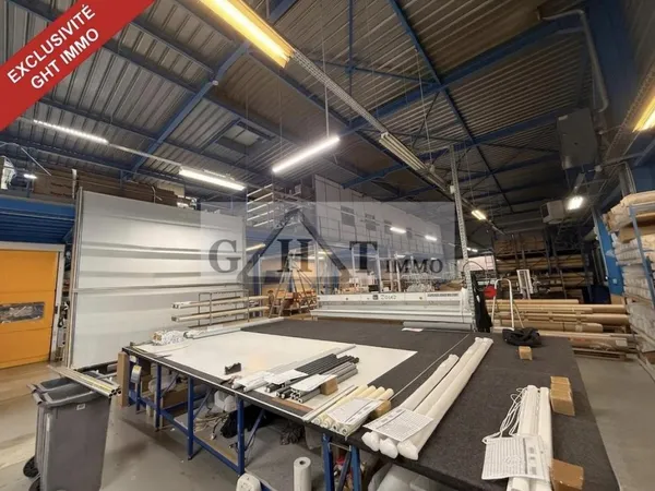 1 471 M2 - ENTREPOT BUREAUX A VENDRE A EMERAINVILLE