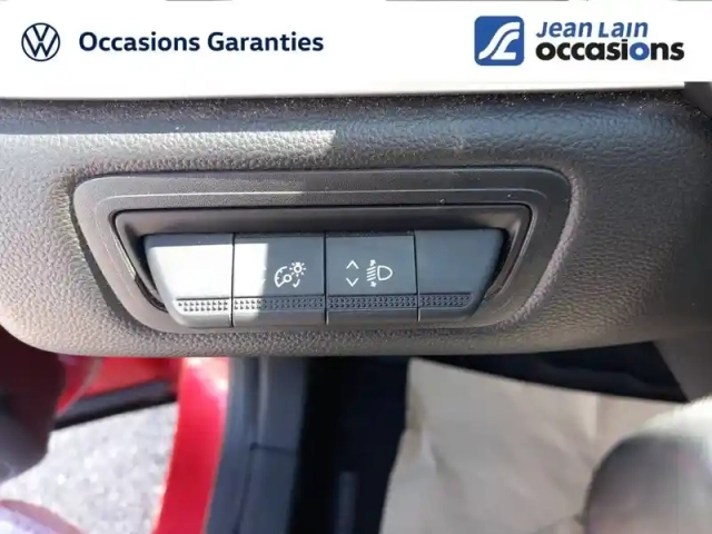 Renault Captur tce 140 edc - 21 — photo 19