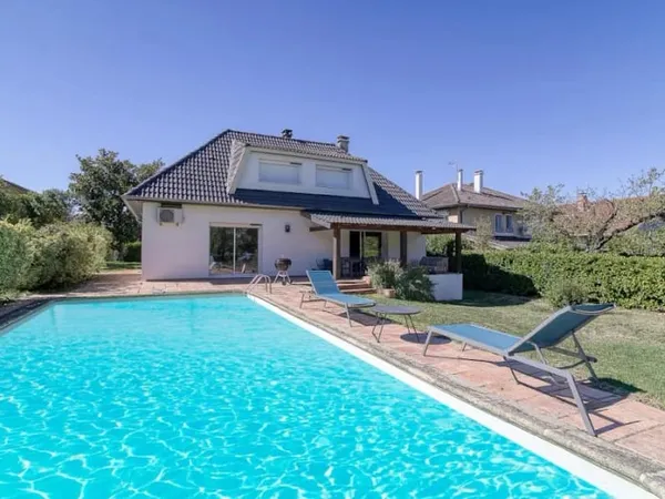Maison 5 pièces 198 m²