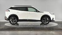 Peugeot 2008 1.5 BlueHDi 130ch S&S Allure EAT8 — photo 4