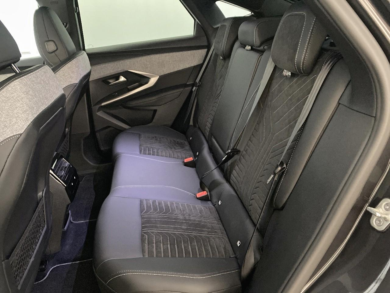 Peugeot 3008 plug-in hybrid 195 e-dcs7 gt — photo 10