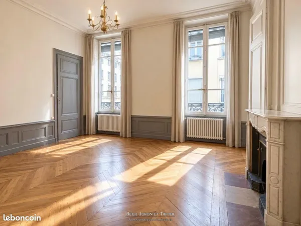 Appartement 4 pièces 143 m²