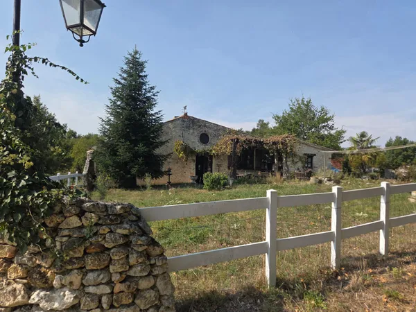 calme, 2 chambres, 2hectares, sans voisins