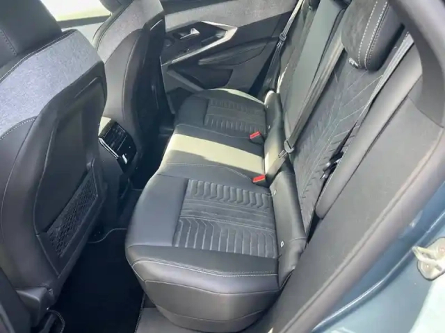 Peugeot 3008 electrique 210 ch 73 kwh — photo 12