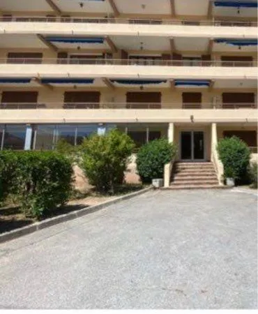 Appartement 3 pièces 63m2 ascenseur + grande terrasse Centre Ville