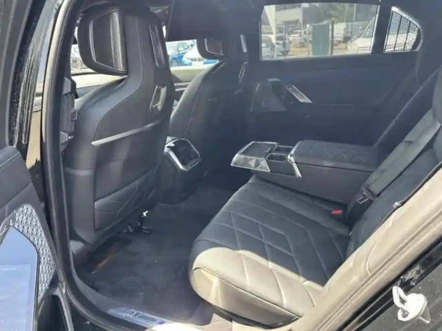 Bmw I7 m70 xdrive 659ch m performance — photo 14
