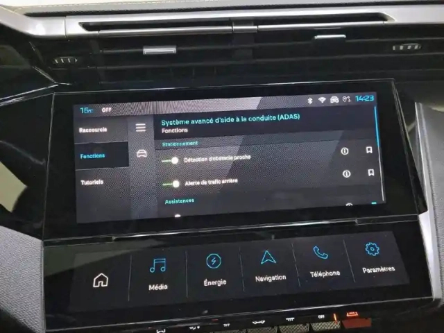 Peugeot 308 phev 180 e-eat8 — photo 21