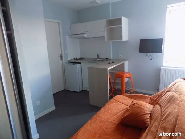 Studio plein centre bourg