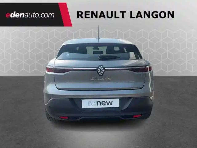 Renault Megane e-tech ev60 130ch super charge — photo 20
