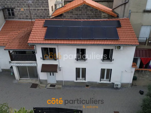MAISON FAMILIALE AVEC GARAGE ET BALCONS