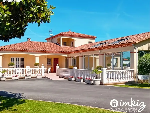 Maison d architecte avec piscine intérieure