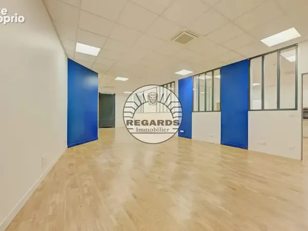 Commerce 270 m²