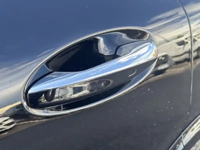 Mercedes Gla 200 d amg line — photo 12