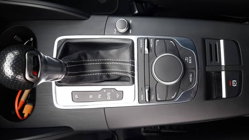 Audi A3 1.8 TFSI 180 Quattro S-Tronic 6 - S Line – 2015 – 122183 km – Essence – Boîte Automatique — photo 11