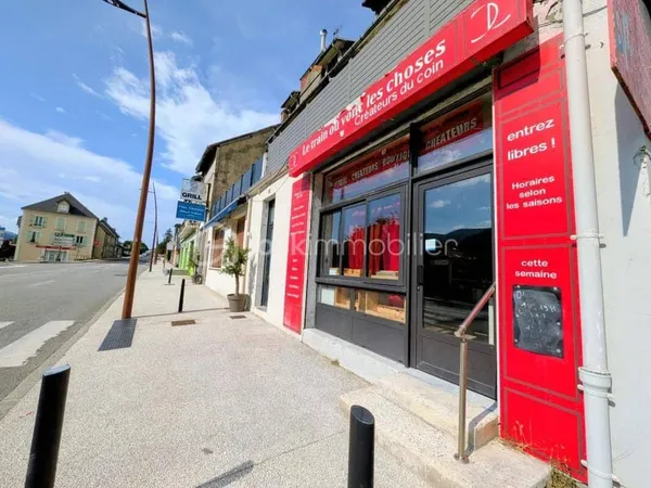 Local commercial 1 pièce 51 m²