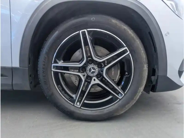Mercedes Gla 200 d amg line — photo 13