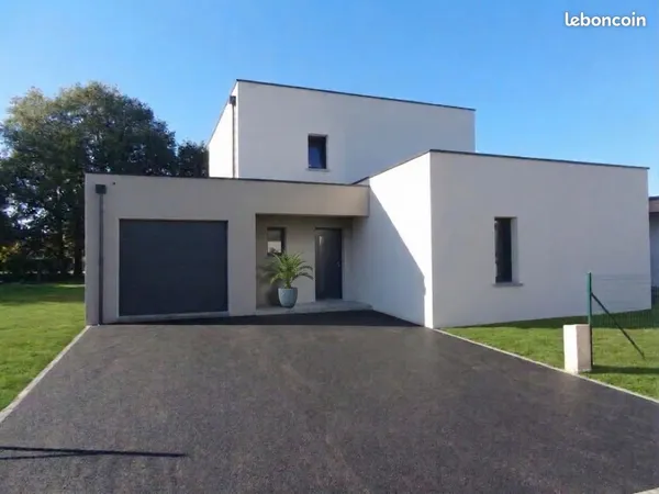Maison neuve d'architecte avec vue dégagée