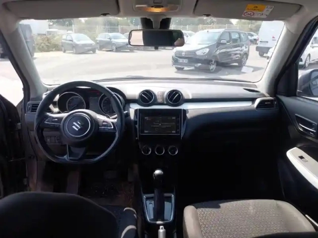 Suzuki Swift 1.0 boosterjet auto — photo 20