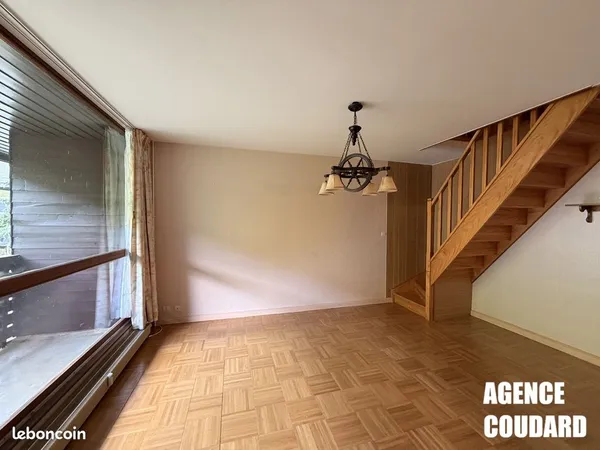 Triplex 6 pièces 103 m²