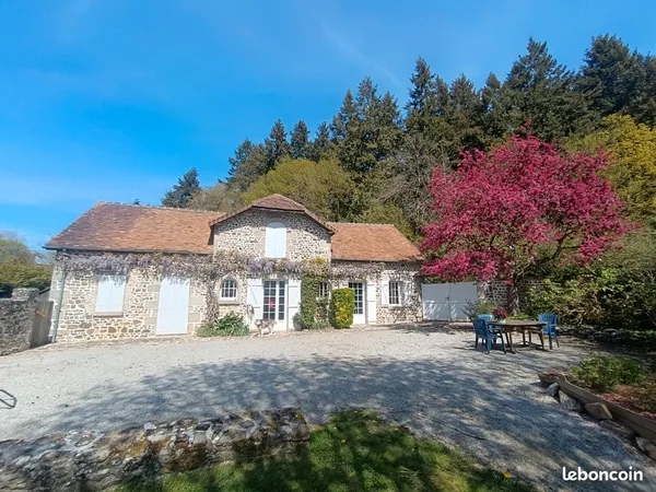 Maison Saint Nicolas des bois
