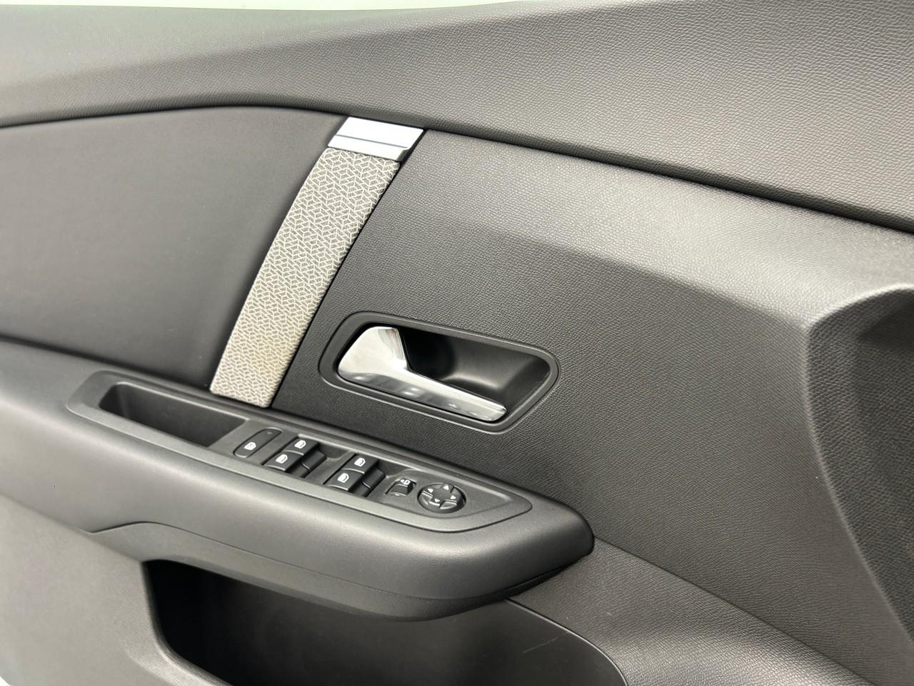 Citroën C4 puretech 130 s&s eat8 c-series — photo 30