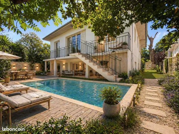 Maison 8 pièces 189 m²