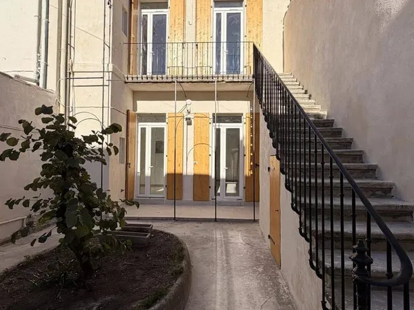 Immeuble 102 m²