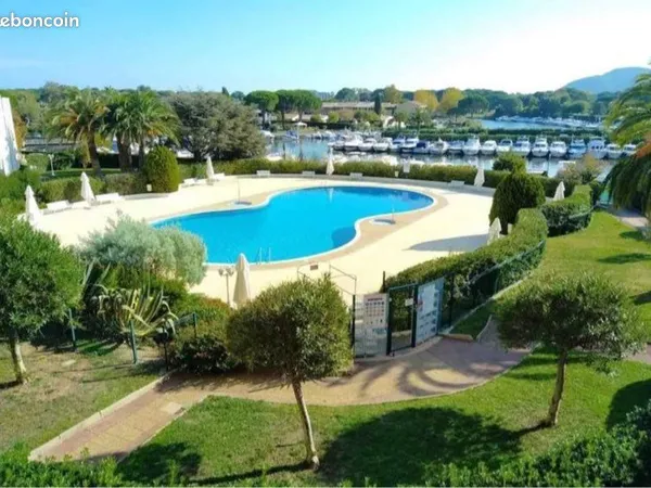 STUDIO 27 m² - CANNES MARINA - MANDELIEU-LA-NAPOULE