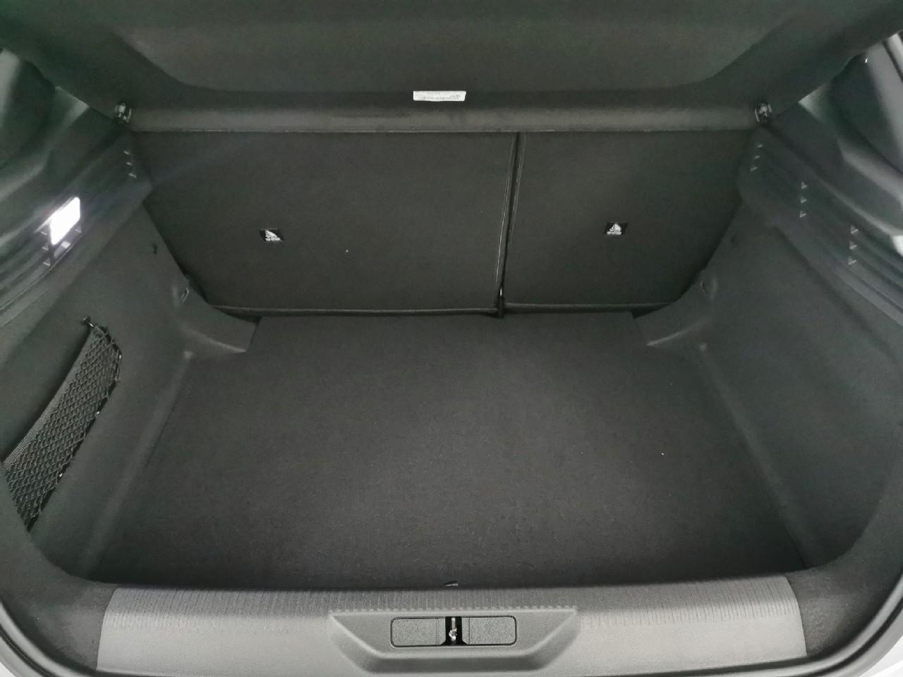 Peugeot 308 hybrid 145 e-dcs6 style — photo 14