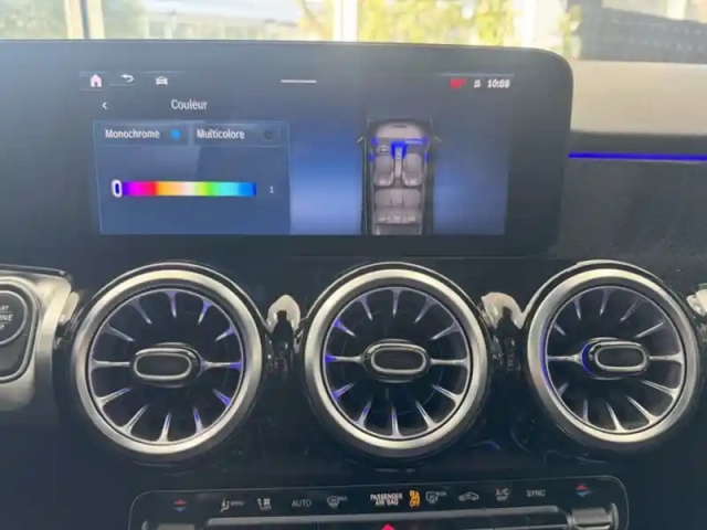 Mercedes Glb 200 d amg line — photo 19