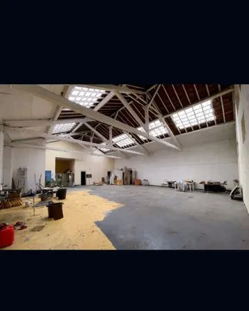 Local d’activité et entrepôt Location Lens-Lestang 1p 250m² 700€