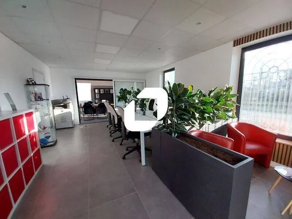 Bureaux 107 m²