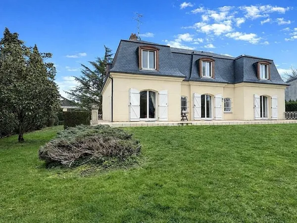 Maison 270 m²
