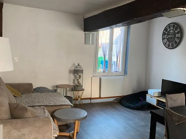 A louer maison de ville meublée