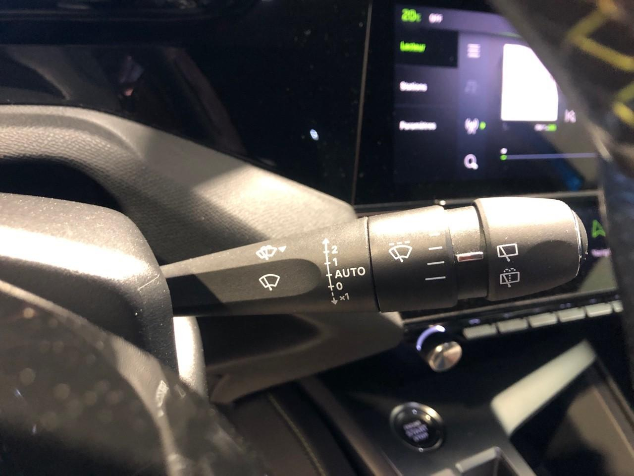 Peugeot 308 puretech 130ch s&s eat8 gt — photo 16