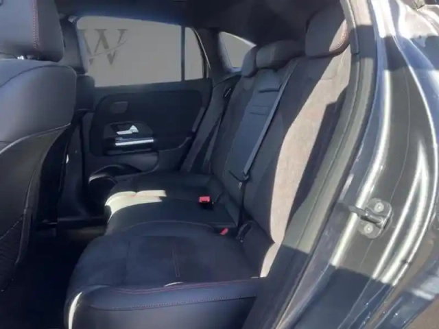 Mercedes Eqa 250+ — photo 20