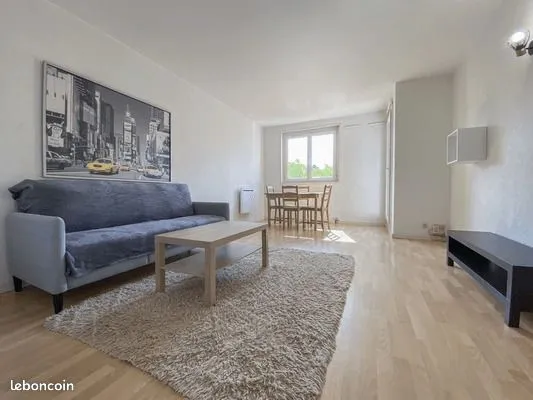 Chambre 4 pièces 80 m²