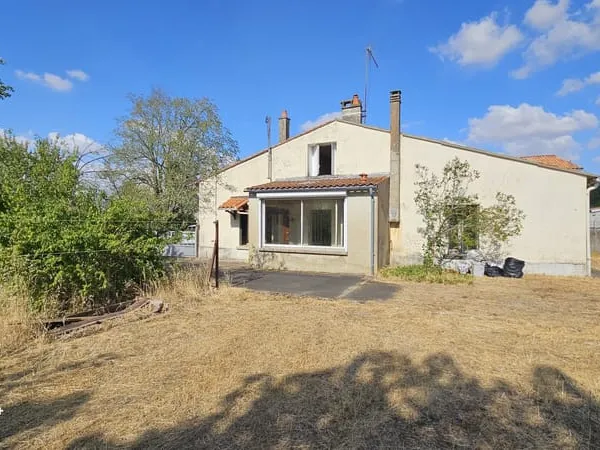 MAISON EN PIERRE A RENOVER