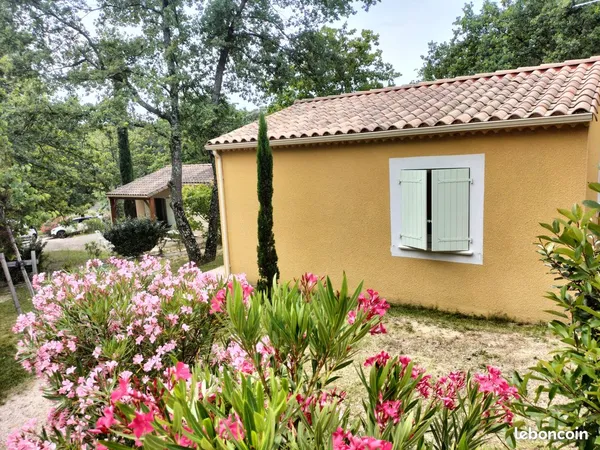 Maison meublée tout équipée · 1 à 3 mois · Valaurie (26)