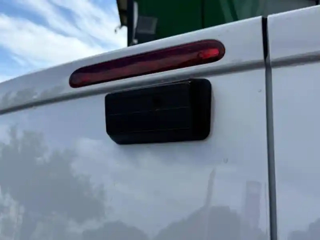 Fiat Scudo fg m 2.2 diesel 150ch pack premium connect automatique — photo 10