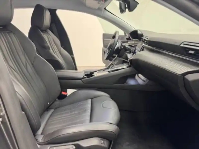 Peugeot 508 hybrid 225 e-eat8 — photo 17