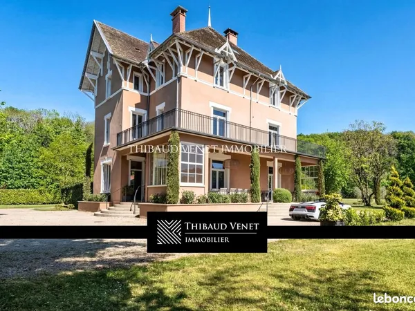 Propriété 13 pièces 402 m²